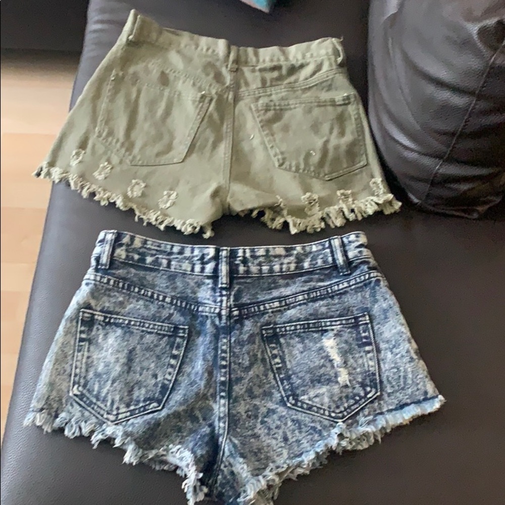 Distressed Shorts - Picture 2 of 3